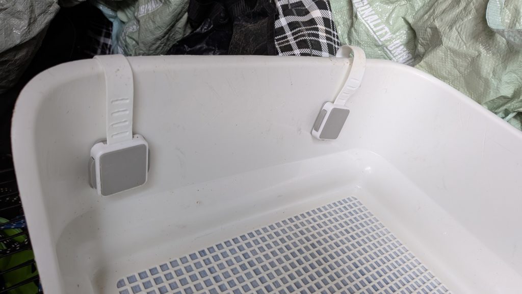 マイクロブタトイレ固定パーツ